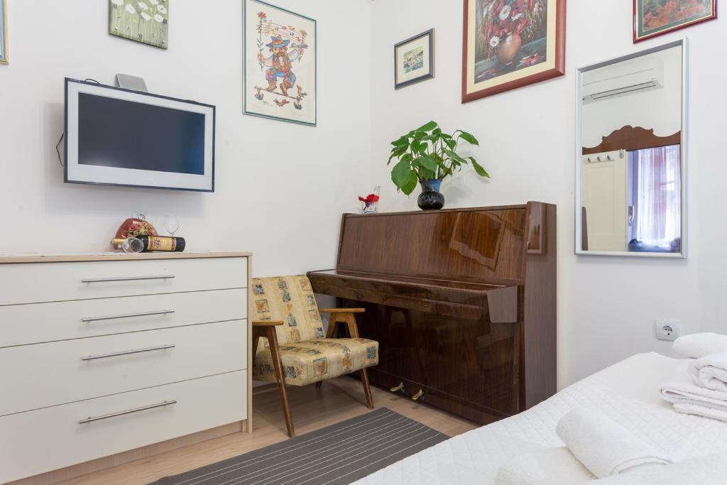 Apartman Lara Apartment Дубровник Екстериор снимка